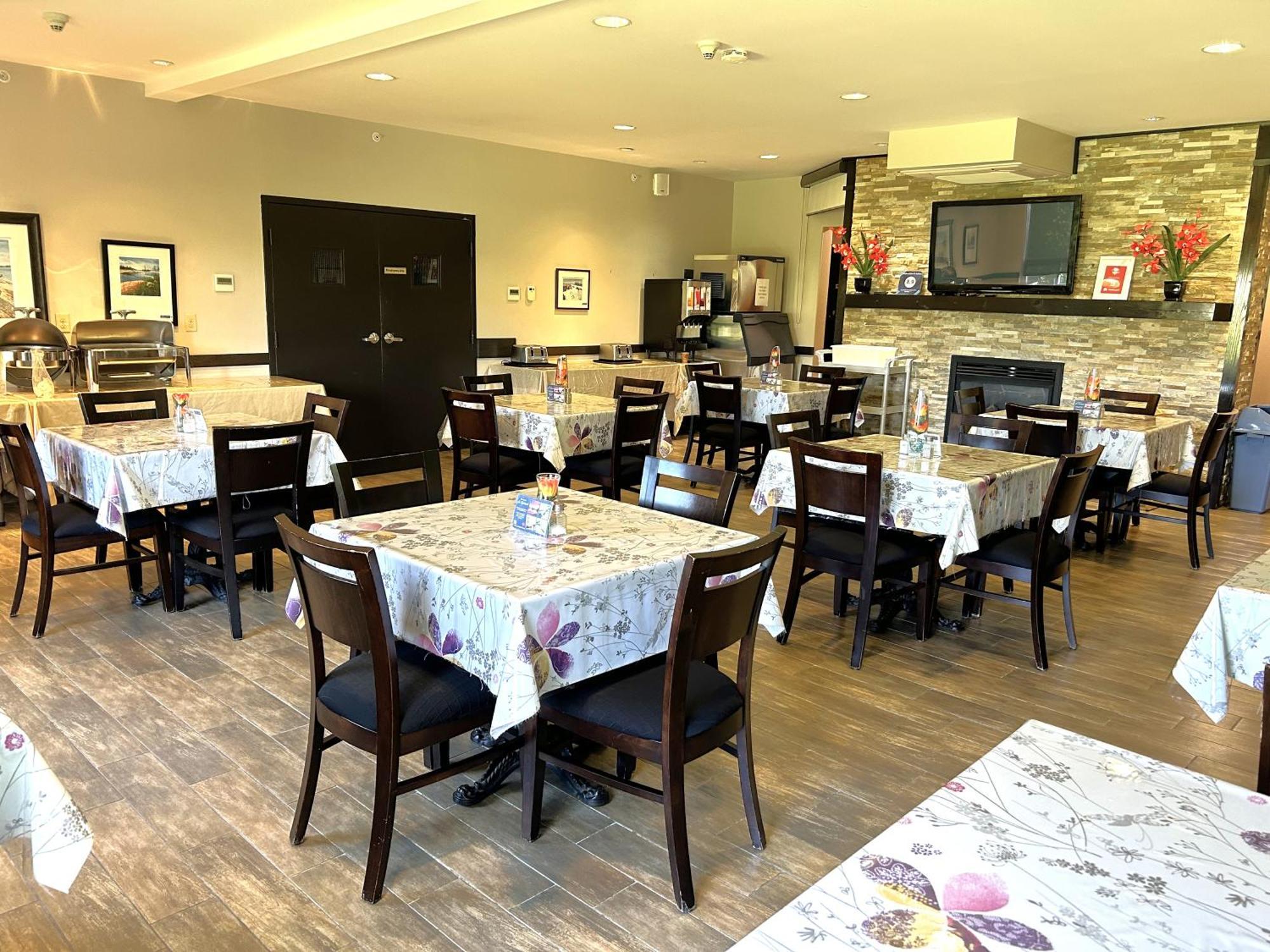 Midland Inn & Suites Zewnętrze zdjęcie